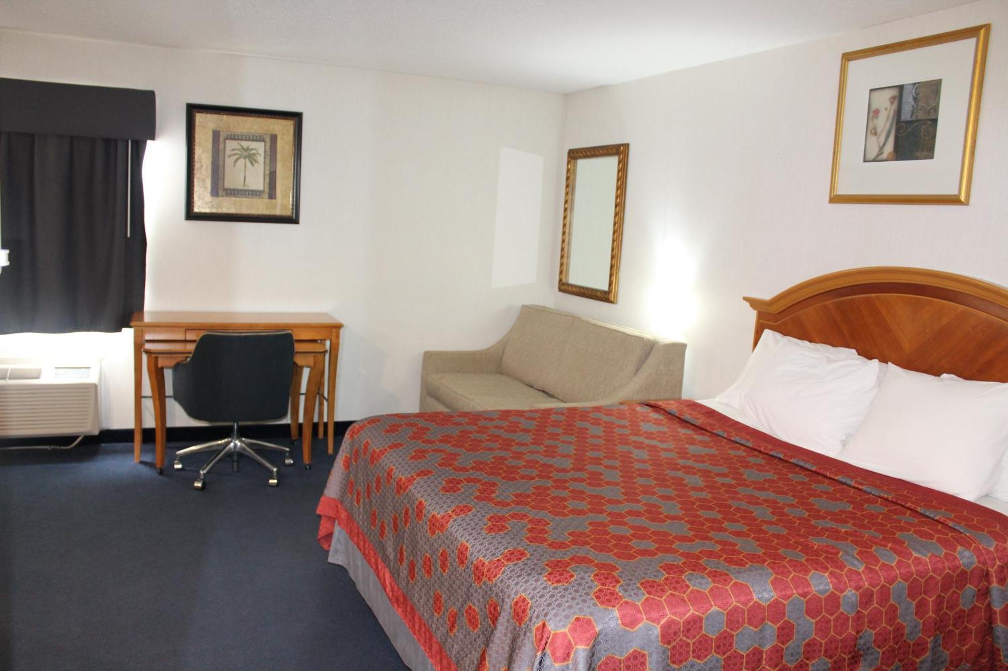 American Inn And Suites Ionia Екстериор снимка
