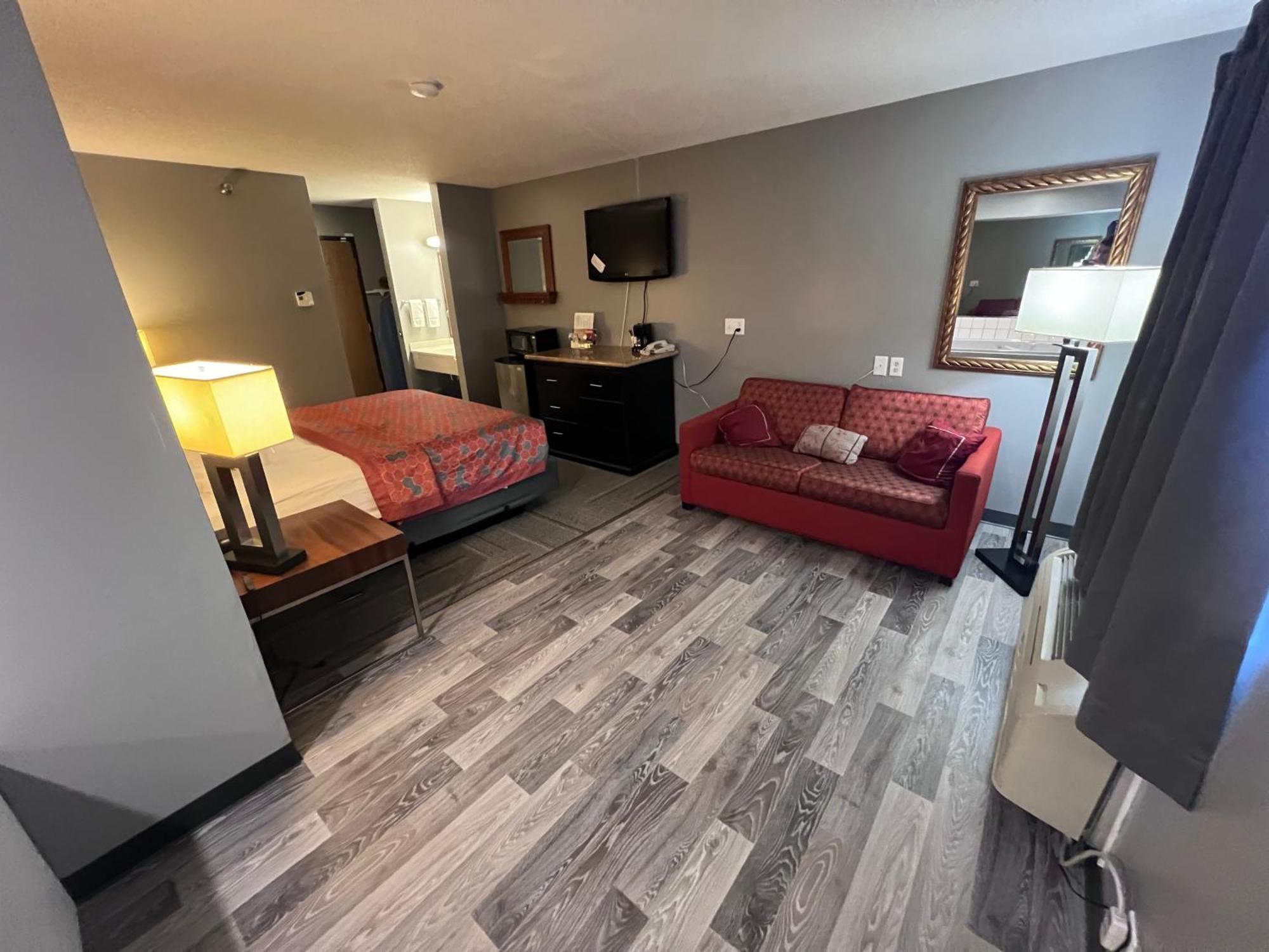 American Inn And Suites Ionia Екстериор снимка