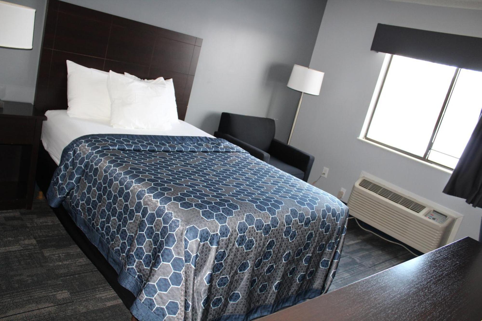 American Inn And Suites Ionia Екстериор снимка