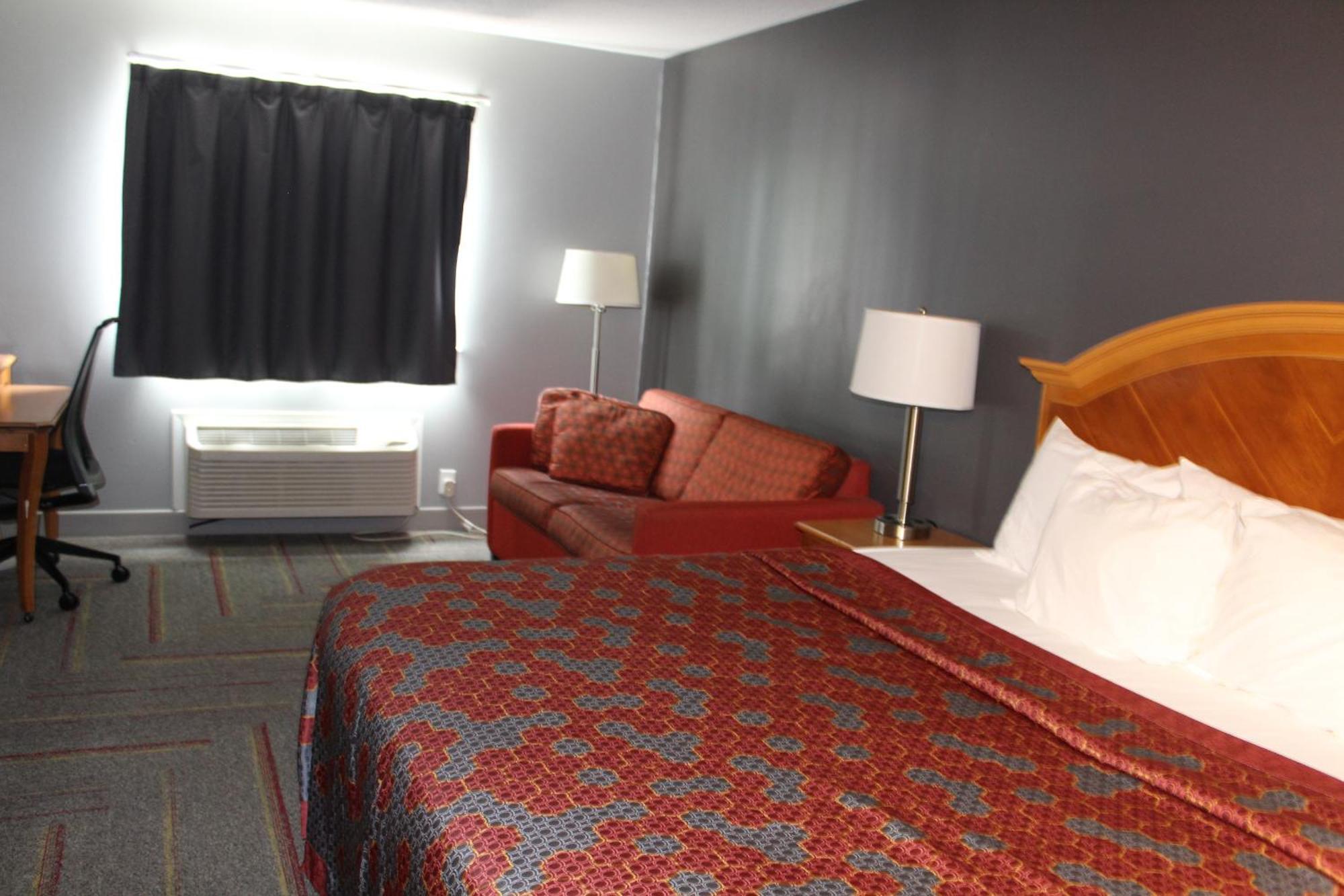 American Inn And Suites Ionia Екстериор снимка